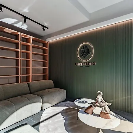 Lago Suites 코모