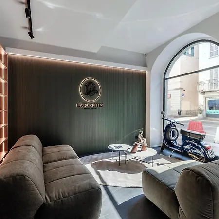Lago Suites * 코모