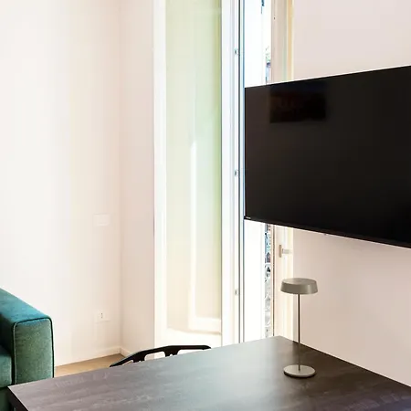 Lago Suites 아파트