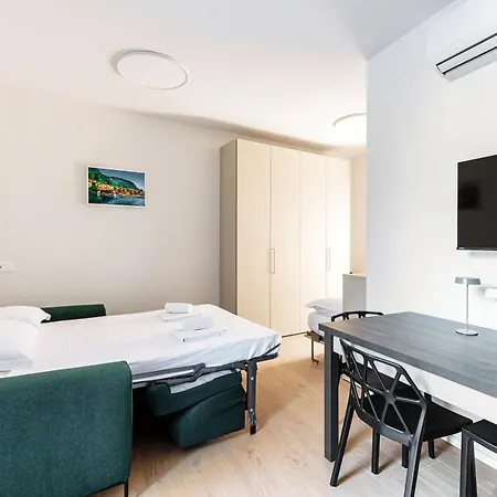 Lago Suites 코모