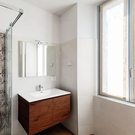 Lago Suites 아파트 코모