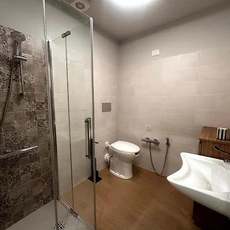 Lago Suites * 코모