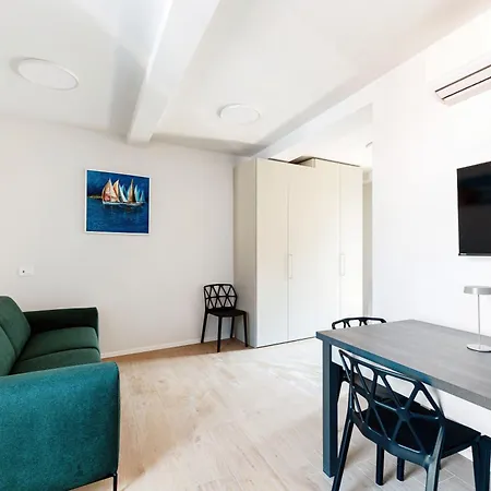 Lago Suites 코모