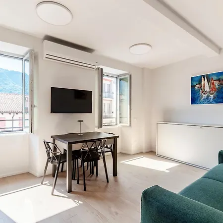 Lago Suites * 코모
